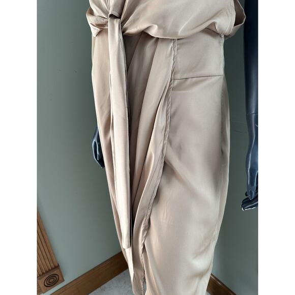 DO + BE Make a Toast Champagne One Shoulder Satin Drape Dress Size M NWT - Picture 6 of 13
